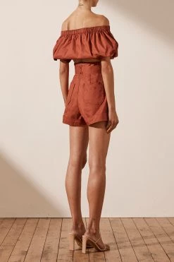 Shona Joy AMAIA OFF THE SHOULDER CROP TOP - CLAY 9 Shona Joy AMAIA OFF THE SHOULDER CROP TOP - CLAY