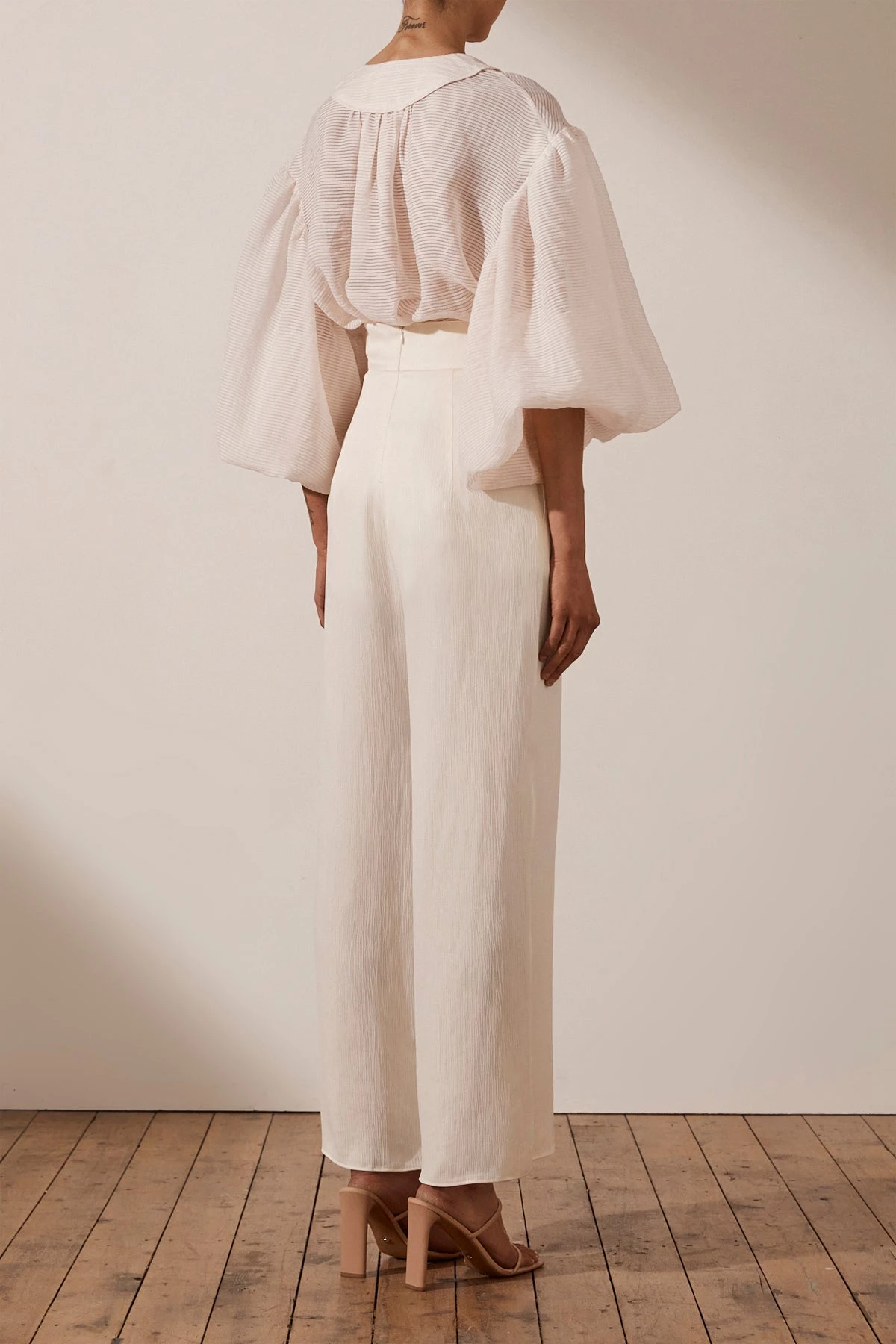 Shona Joy CHARLOTTE BALLOON SLEEVE BLOUSE - ECRU 8 Shona Joy CHARLOTTE BALLOON SLEEVE BLOUSE - ECRU