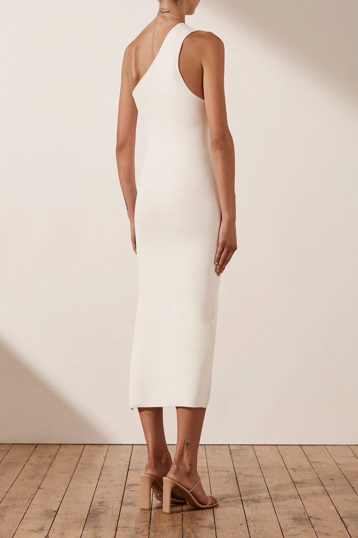 Shona Joy BASIC ONE SHOULDER MIDI DRESS - IVORY 6 Shona Joy BASIC ONE SHOULDER MIDI DRESS - IVORY