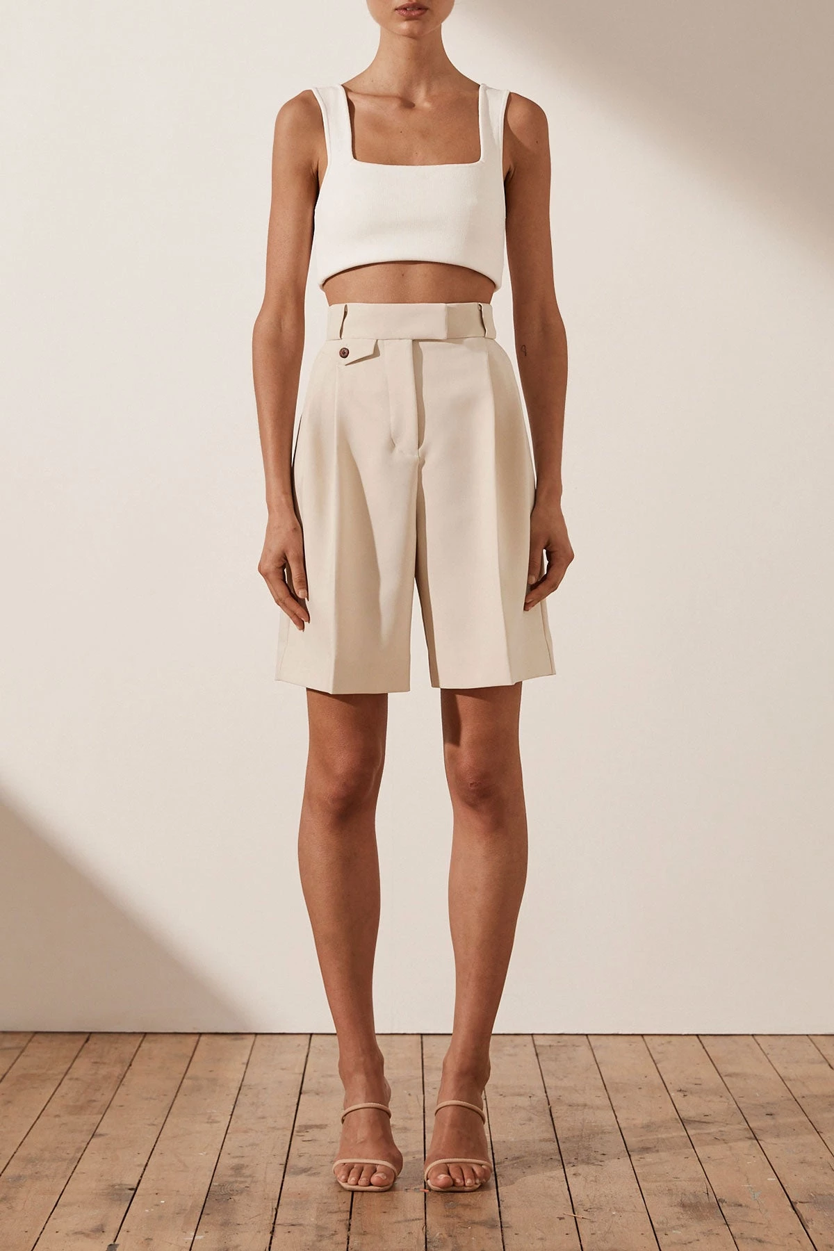 Shona Joy IVY HIGH WAISTED TAILORED SHORT - BONE 3 Shona Joy IVY HIGH WAISTED TAILORED SHORT - BONE
