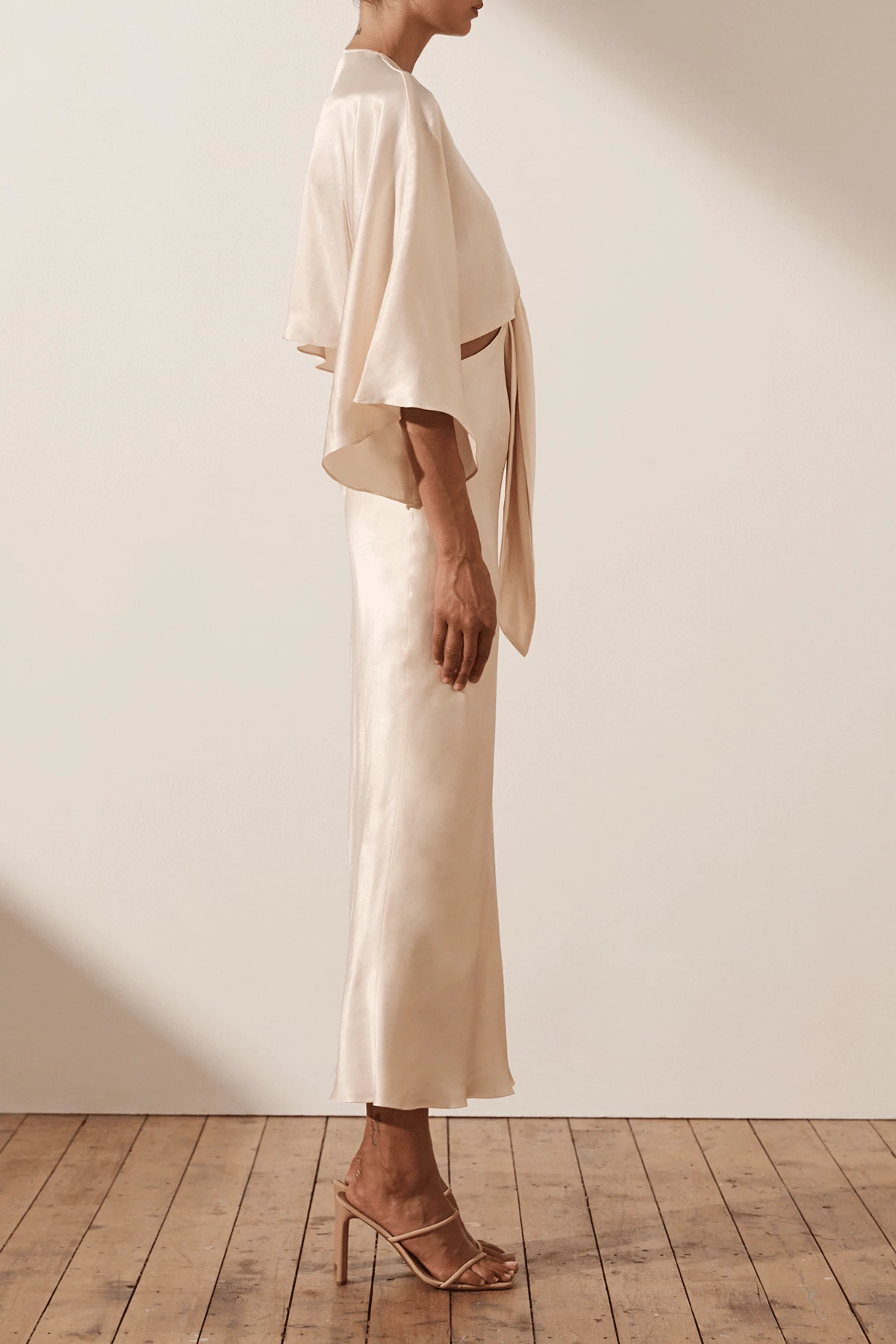 Shona Joy LA LUNE TIE FRONT BIAS MIDI DRESS - CREAM DRESSES 6 Shona Joy LA LUNE TIE FRONT BIAS MIDI DRESS - CREAM DRESSES