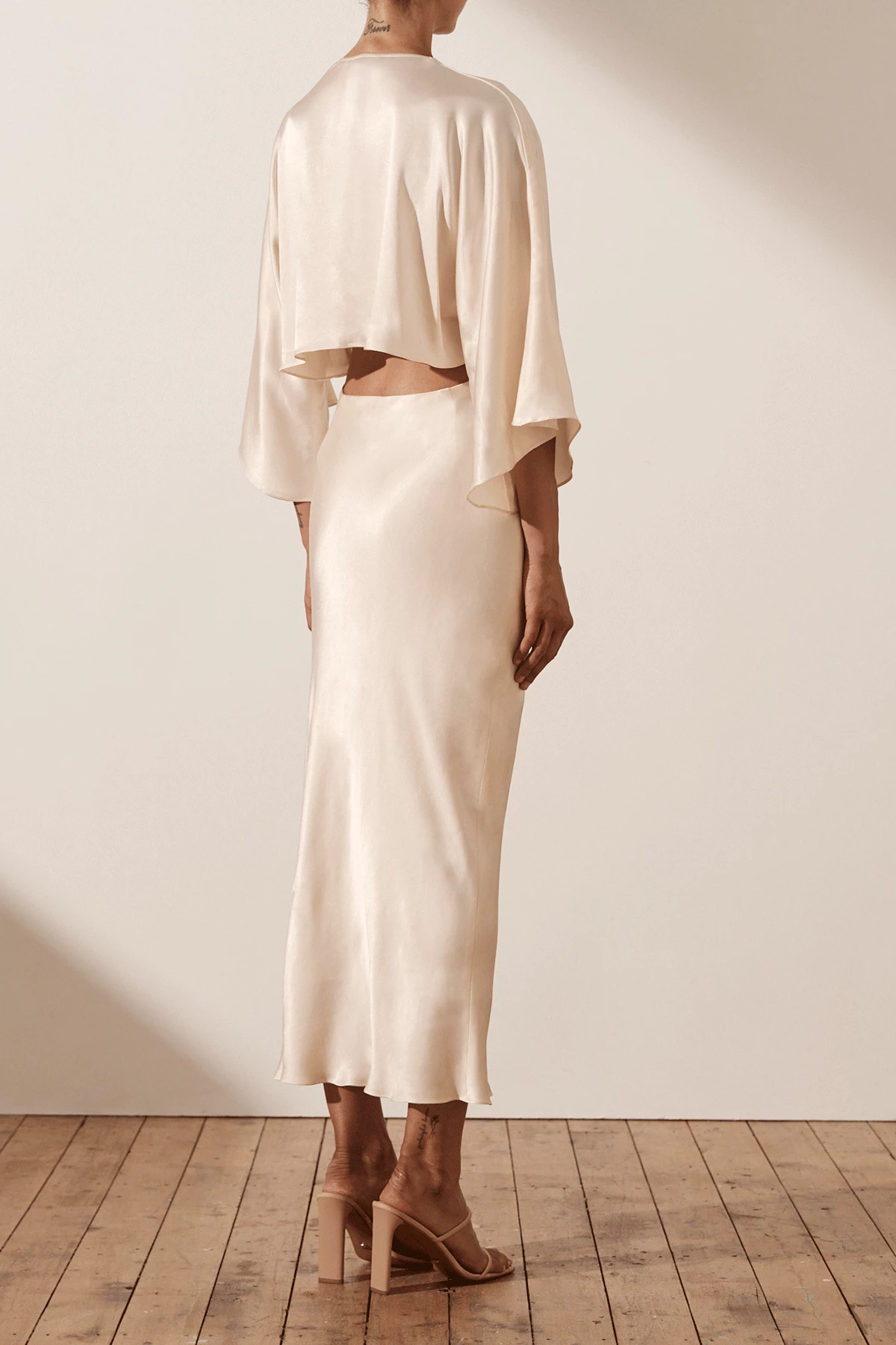 Shona Joy LA LUNE TIE FRONT BIAS MIDI DRESS - CREAM DRESSES 7 Shona Joy LA LUNE TIE FRONT BIAS MIDI DRESS - CREAM DRESSES
