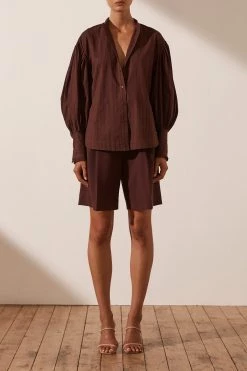 Shona Joy ELLA BALLOON SLEEVE SHIRT - CHOCOLATE
