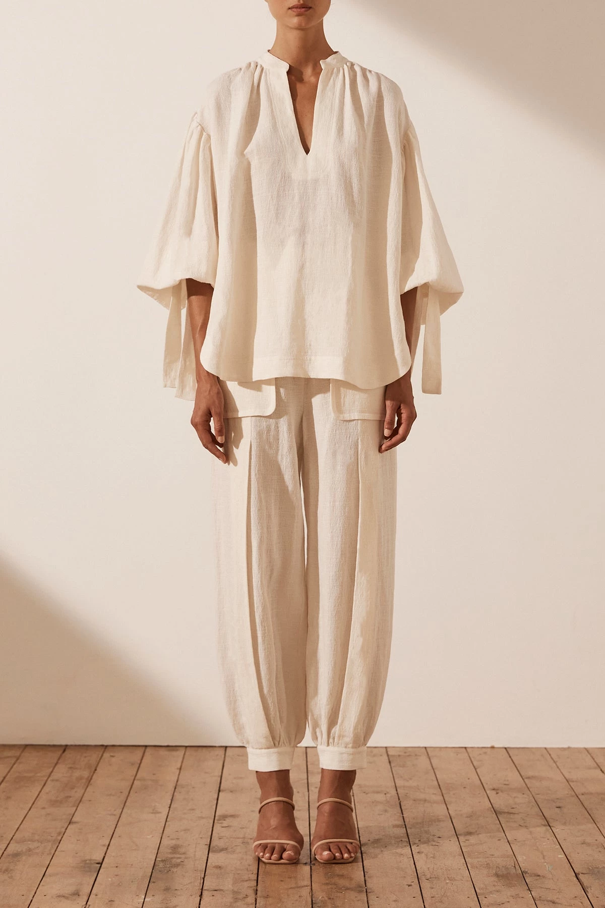 Shona Joy BRIGITTE LINEN BALLOON SLEEVE SHIRT - TOFU 3 Shona Joy BRIGITTE LINEN BALLOON SLEEVE SHIRT - TOFU