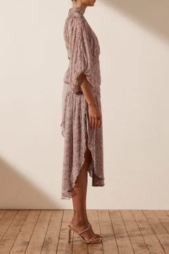 Shona Joy PAULETTE LONG SLEEVE OPEN BACK MIDI DRESS DRESSES