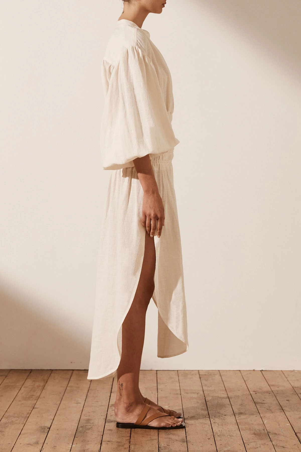 Shona Joy BRIGITTE LINEN BALLOON SLEEVE MIDI DRESS - TOFU DRESSES 5 Shona Joy BRIGITTE LINEN BALLOON SLEEVE MIDI DRESS - TOFU DRESSES