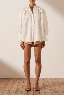 Shona Joy COSMO LINEN BUTTON UP BALLOON SLEEVE SHIRT - RICE TOPS