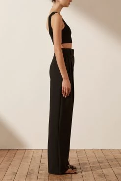 Shona Joy BASIC SQUARE NECK CROP TOP - BLACK TOPS