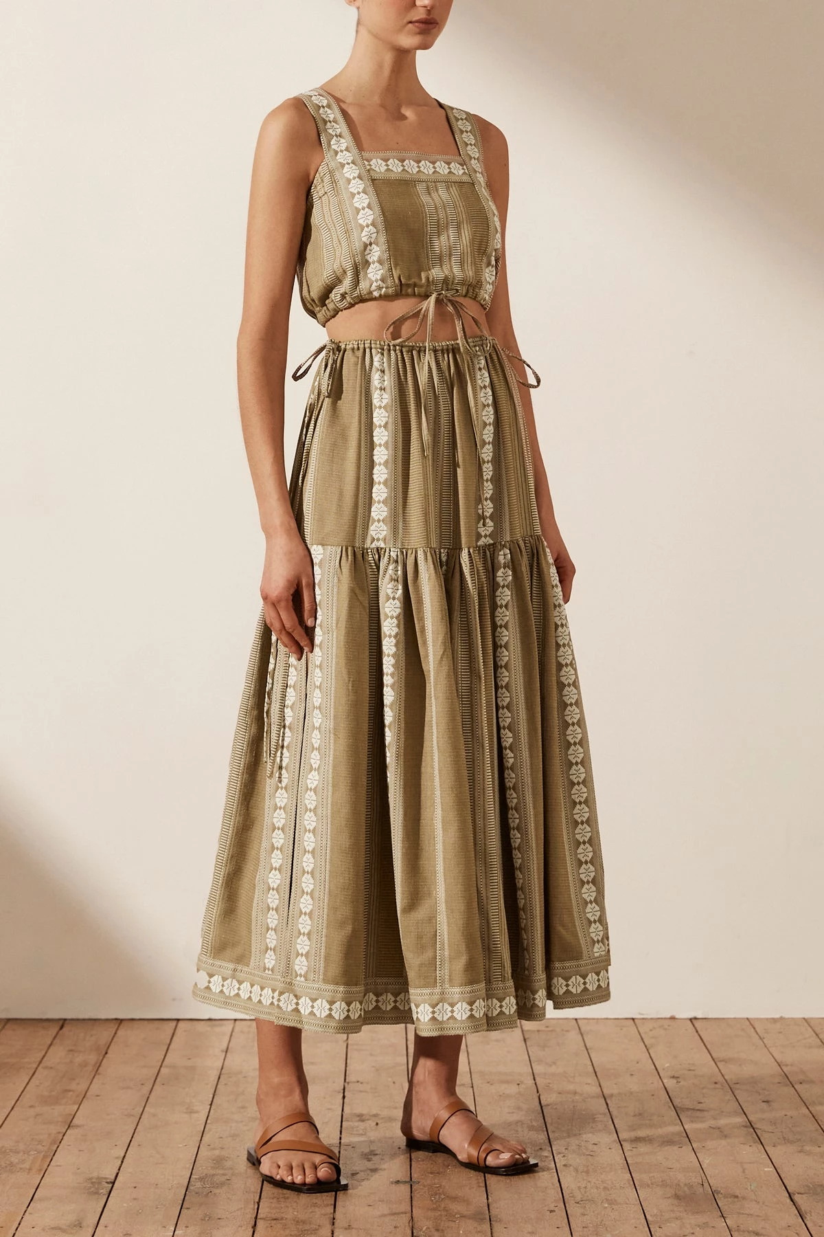 Shona Joy SKIRTS LIZETE DRAWSTRING SPLIT MIDI SKIRT 3 Shona Joy SKIRTS LIZETE DRAWSTRING SPLIT MIDI SKIRT