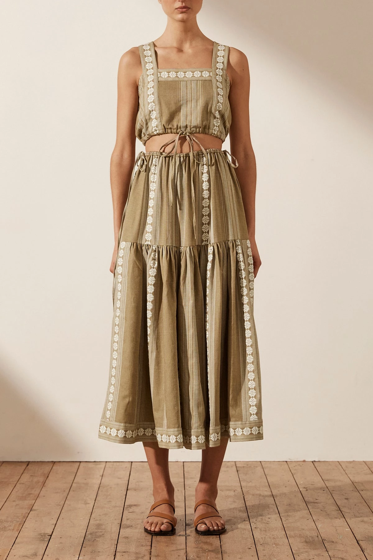 Shona Joy SKIRTS LIZETE DRAWSTRING SPLIT MIDI SKIRT 2 Shona Joy SKIRTS LIZETE DRAWSTRING SPLIT MIDI SKIRT