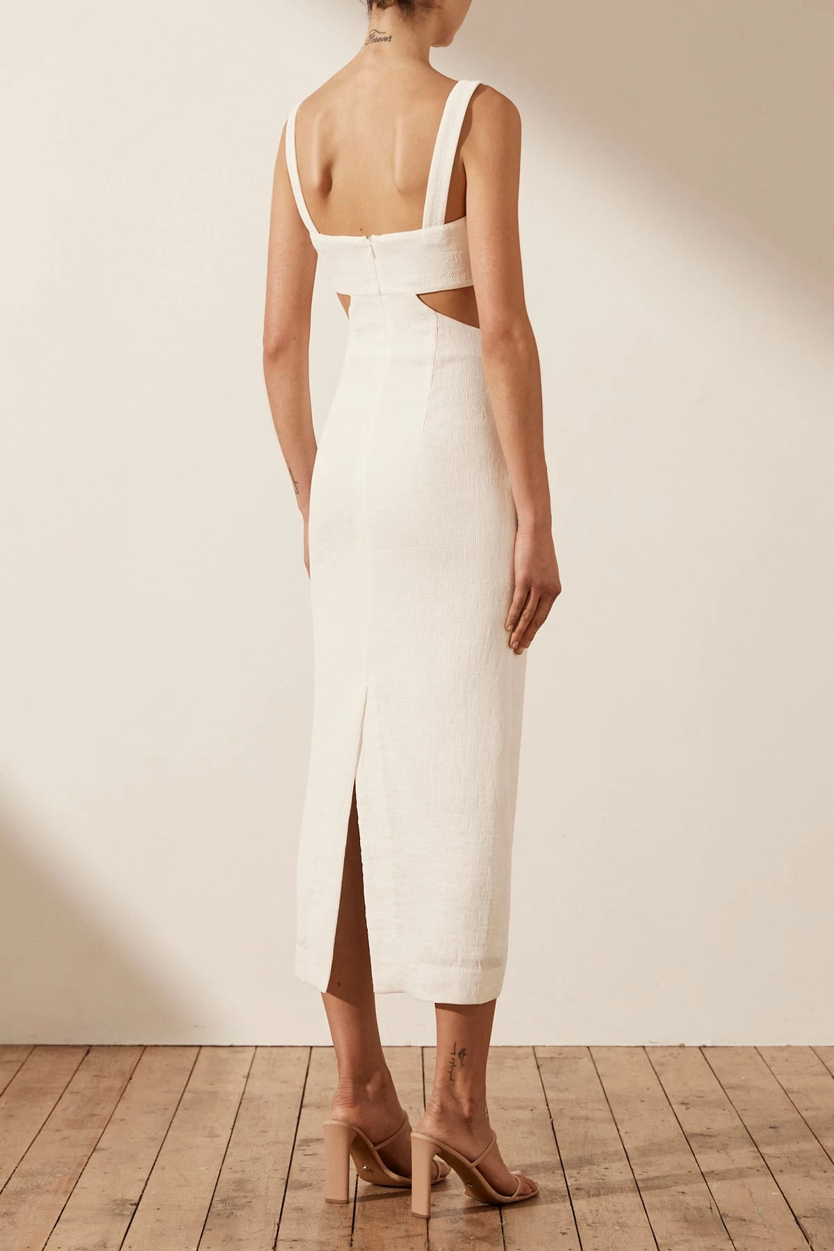 Shona Joy SIMONE GATHERED CUT OUT MIDI DRESS - IVORY 5 Shona Joy SIMONE GATHERED CUT OUT MIDI DRESS - IVORY