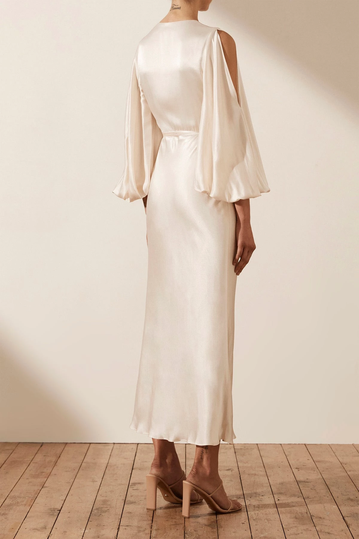 Shona Joy DRESSES LA LUNE FULL SLEEVE WRAP MIDI DRESS - CREAM 6 Shona Joy DRESSES LA LUNE FULL SLEEVE WRAP MIDI DRESS - CREAM