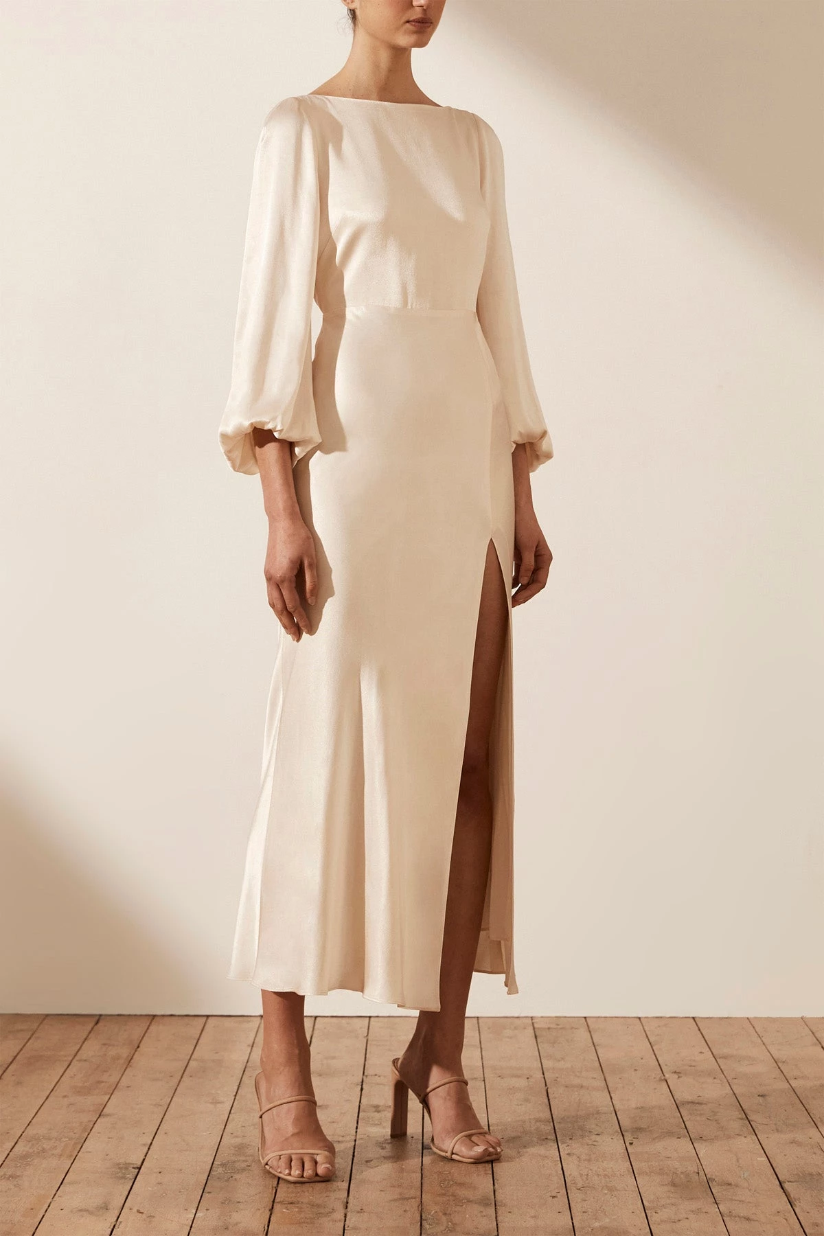 Shona Joy LA LUNE BALLOON SLEEVE BACKLESS MIDI DRESS - CREAM 3 Shona Joy LA LUNE BALLOON SLEEVE BACKLESS MIDI DRESS - CREAM