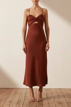 Shona Joy LUXE TWIST FRONT SLEEVELESS MIDI DRESS - SANGRIA DRESSES