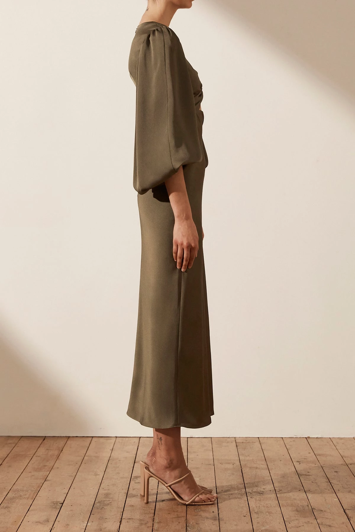 Shona Joy LUXE TWIST FRONT BALLOON SLEEVE MIDI DRESS - PINE 4 Shona Joy LUXE TWIST FRONT BALLOON SLEEVE MIDI DRESS - PINE