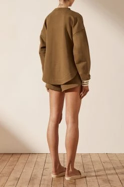 Shona Joy SJ LOGO CURVED HEM JUMPER - CUMIN