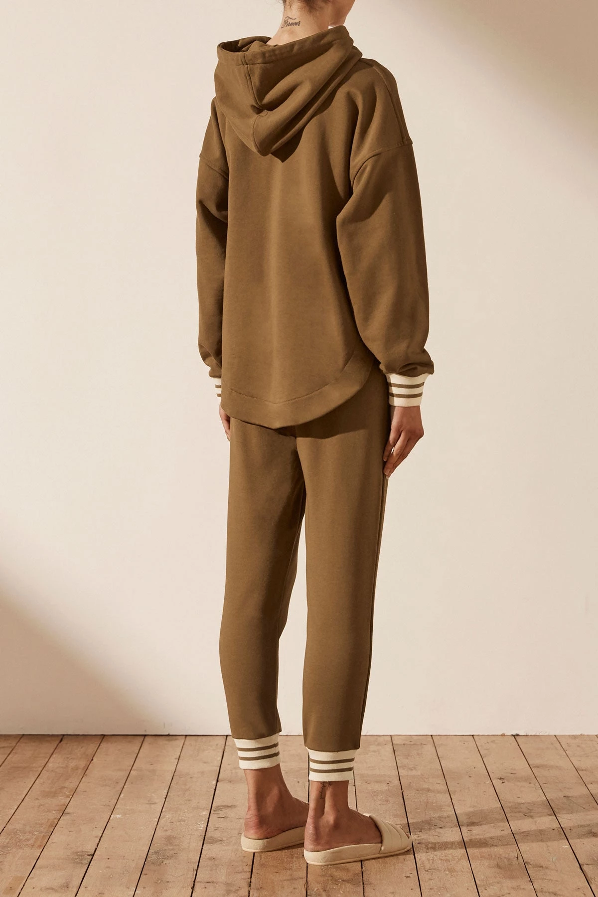 Shona Joy SJ LOGO CURVED HEM HOODIE - CUMIN TOPS 7 Shona Joy SJ LOGO CURVED HEM HOODIE - CUMIN TOPS