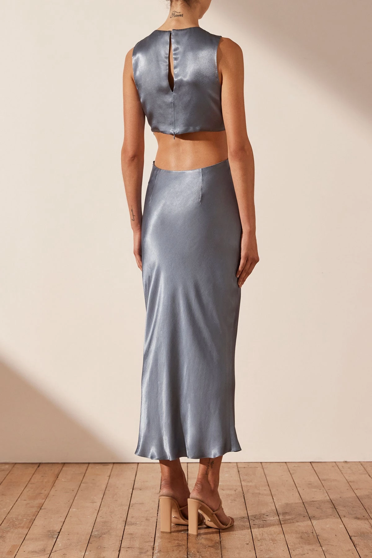 Shona Joy BEST SELLERS GIORGIA TWIST FRONT SLEEVELESS MIDI DRESS - BLUE SMOKE 6 Shona Joy BEST SELLERS GIORGIA TWIST FRONT SLEEVELESS MIDI DRESS - BLUE SMOKE