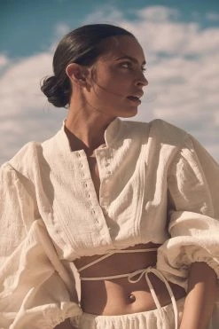 Shona Joy BRIGITTE LINEN CROPPED DRAWSTRING SHIRT - TOFU TOPS