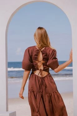 Shona Joy DRESSES MARLENE LINEN SHORT SLEEVE OPEN BACK MIDI DRESS - CHOCOLATE