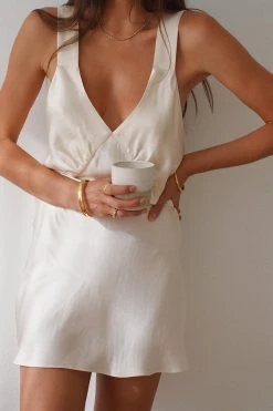 Shona Joy DRESSES LA LUNE LOUNGE PLUNGED SLIP DRESS - CREAM
