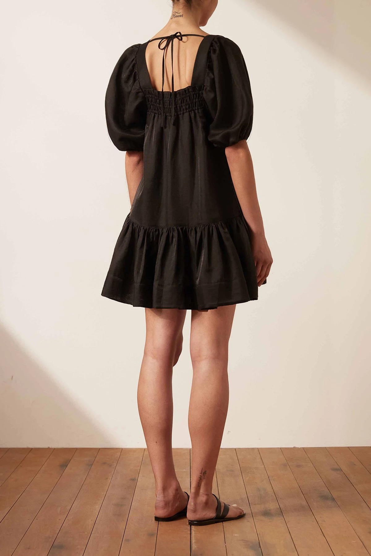 Shona Joy DRESSES BRUNA LINEN SQUARE NECK SHIRRED MINI DRESS - BLACK 6 Shona Joy DRESSES BRUNA LINEN SQUARE NECK SHIRRED MINI DRESS - BLACK