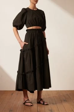 Shona Joy ELLA SHORT SLEEVE TIE BACK CROP TOP - COAL TOPS