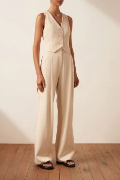 Shona Joy TOPS SARA TAILORED FITTED VEST - CREMA
