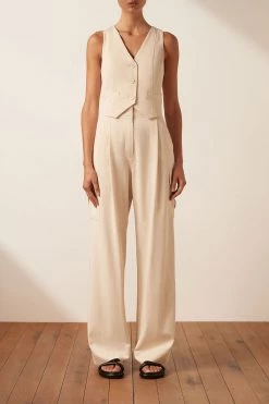 Shona Joy TOPS SARA TAILORED FITTED VEST - CREMA