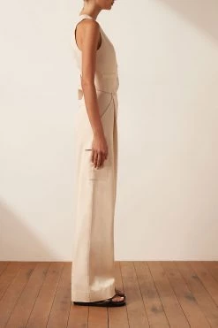 Shona Joy TOPS SARA TAILORED FITTED VEST - CREMA