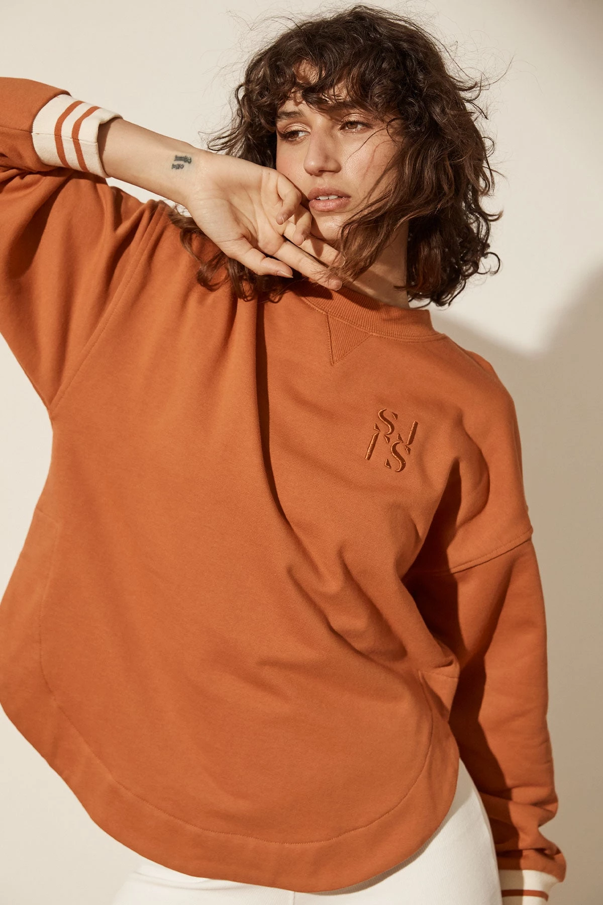 Shona Joy TOPS SJ LOGO CURVED HEM JUMPER - TURMERIC 2 Shona Joy TOPS SJ LOGO CURVED HEM JUMPER - TURMERIC